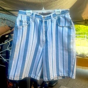 Vintage Levi’s Jean Shorts size 11